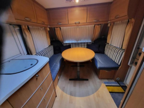 Koselig og enkelt i campingvogn, toilet but no shower